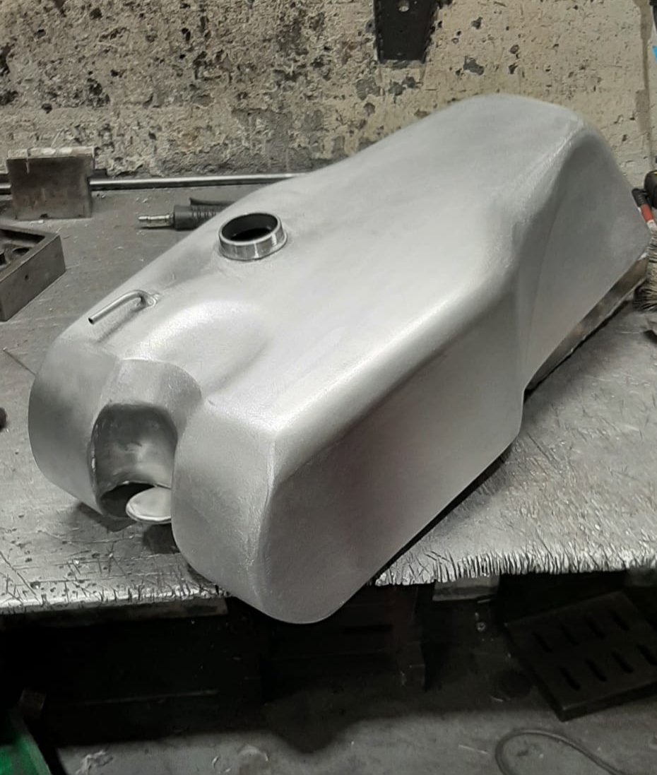 Davies Motorsports Honda Cb350 k4 Fuel Tank